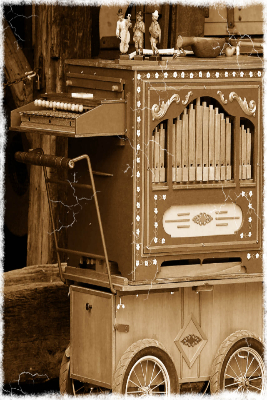booking barrel organ